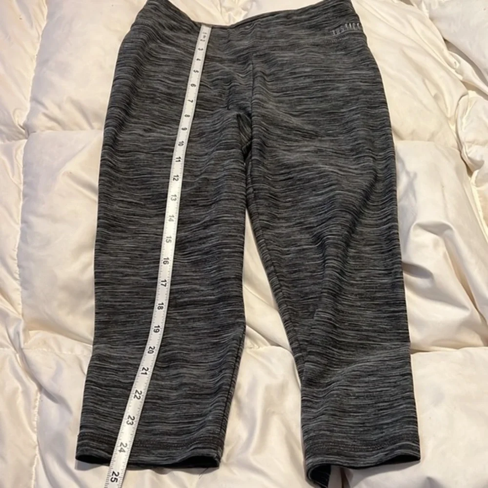 Justice leggings size kids 14. These are solid and will last a long time!!